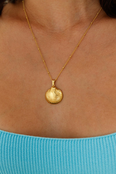 18k Gold Plated Seashell Island Necklace Gold